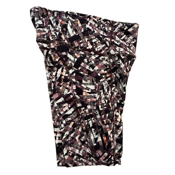 Lululemon Fast and Free Tight ~ size 4 ~ Waistband & Drop-in pockets ~ drawcord - Picture 9 of 15